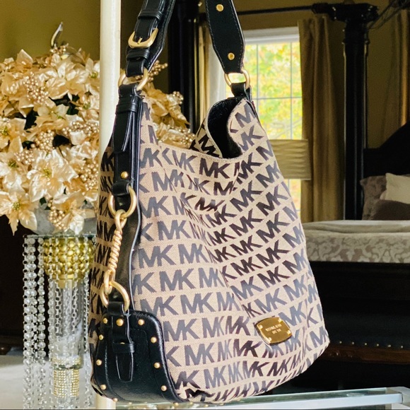 Michael Kors MK logo hobo bag - Picture 2 of 8